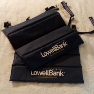 BLEACHER BUM SAVERS SEATS 🤣🤣SET OF TWO!!